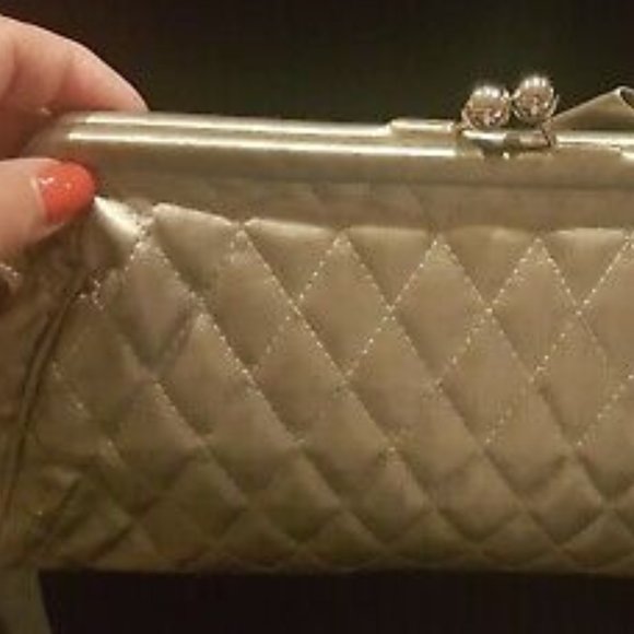 Bronze Metallic Bow Bag Purse - Picture 5 of 6